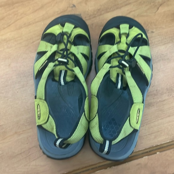 KEEN Waterproof Sandals Size 8 - Picture 10 of 11